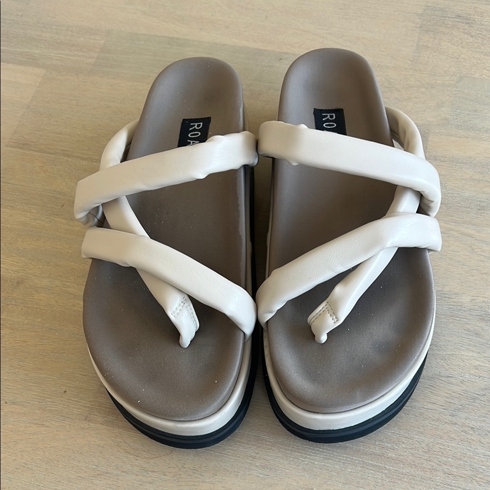 ROAM Women's Tan Strappy Sandals